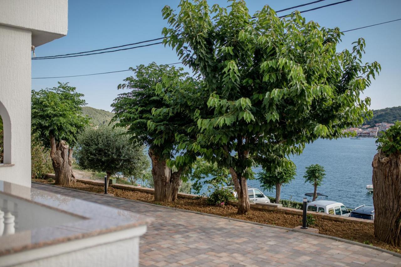 Apartments And Rooms By The Sea Supetarska Draga - Gornja, Rab - 11579 מראה חיצוני תמונה