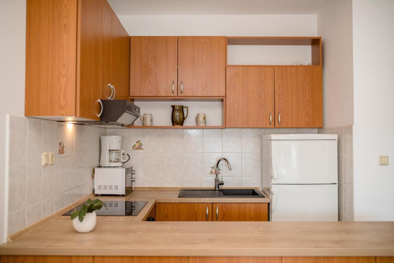 Apartments And Rooms By The Sea Supetarska Draga - Gornja, Rab - 11579 מראה חיצוני תמונה