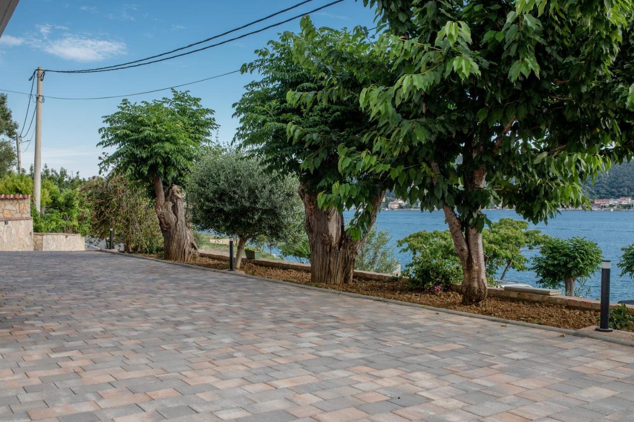 Apartments And Rooms By The Sea Supetarska Draga - Gornja, Rab - 11579 מראה חיצוני תמונה