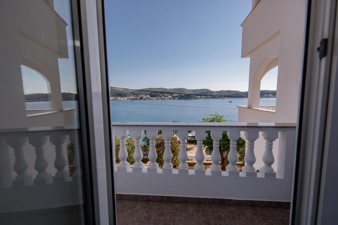 Apartments And Rooms By The Sea Supetarska Draga - Gornja, Rab - 11579 מראה חיצוני תמונה