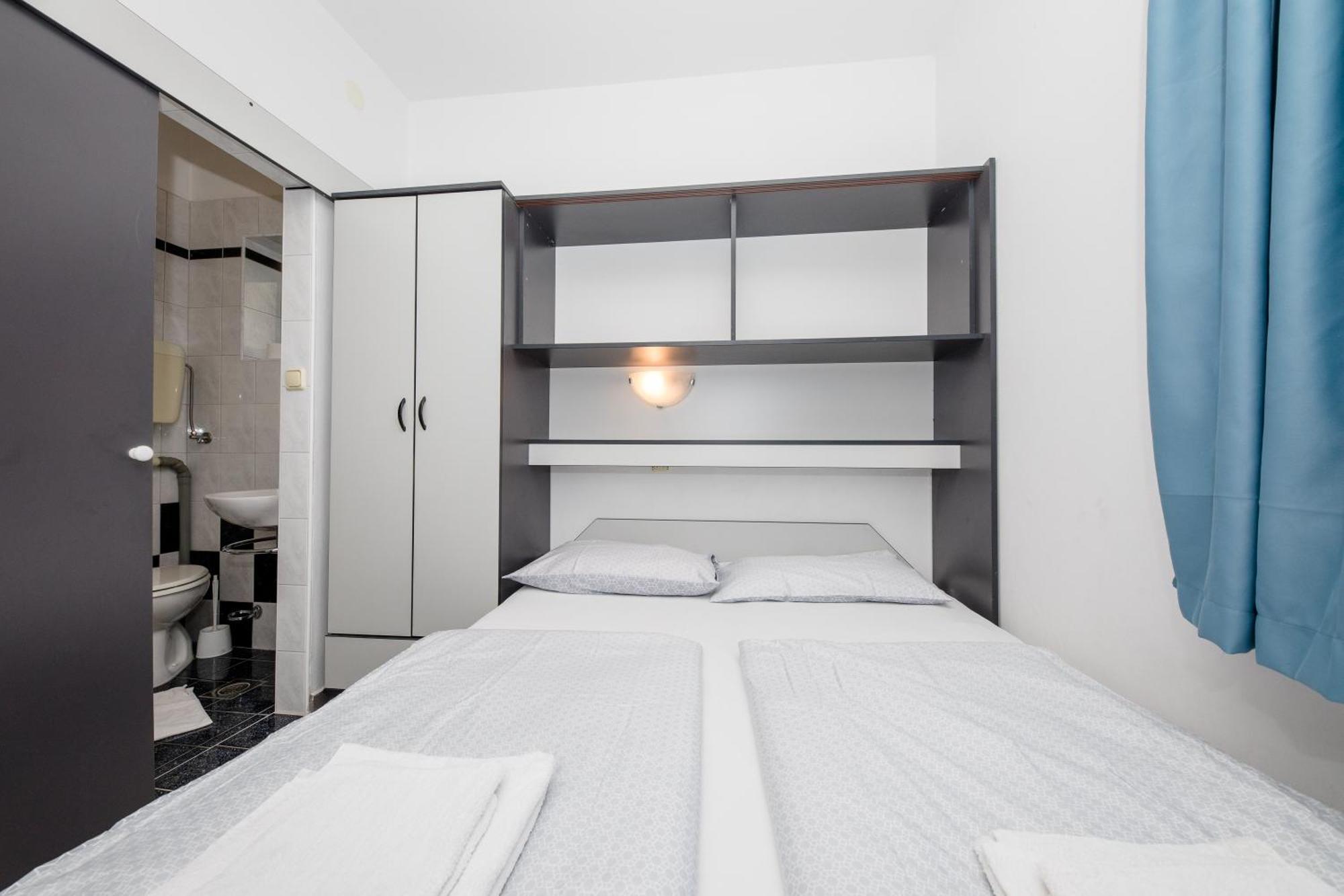 Apartments And Rooms By The Sea Supetarska Draga - Gornja, Rab - 11579 חדר תמונה