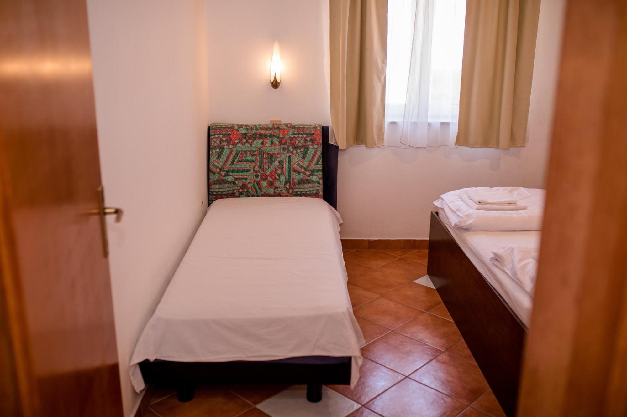 Apartments And Rooms By The Sea Supetarska Draga - Gornja, Rab - 11579 חדר תמונה